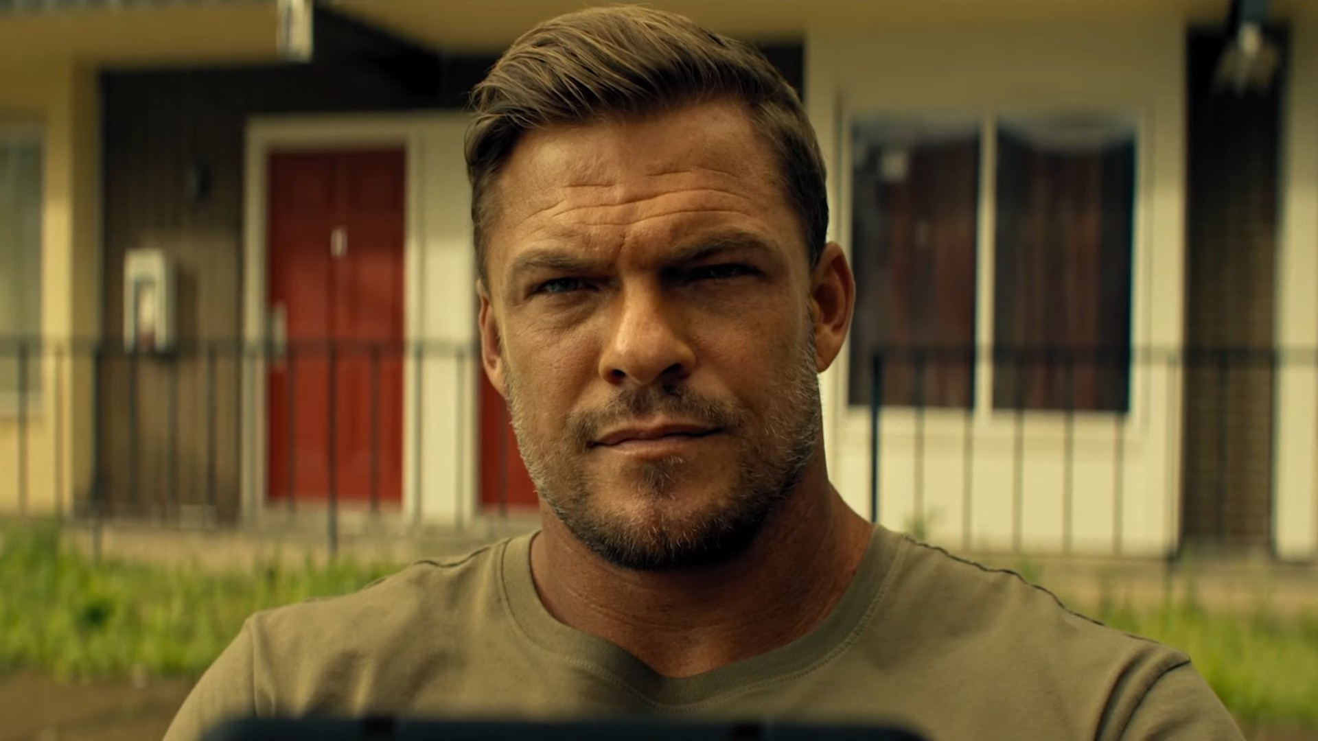 Alan Ritchson podría sustituir a Jason Momoa como protagonista de la película de Helldivers 2
